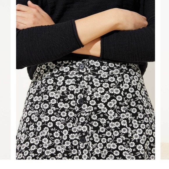 NWT LOFT Floral Mini Skirt - Picture 3 of 4